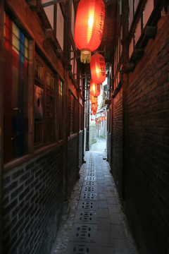 传统红灯笼窄巷子成都民居