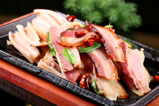 粑藕炒腊肉