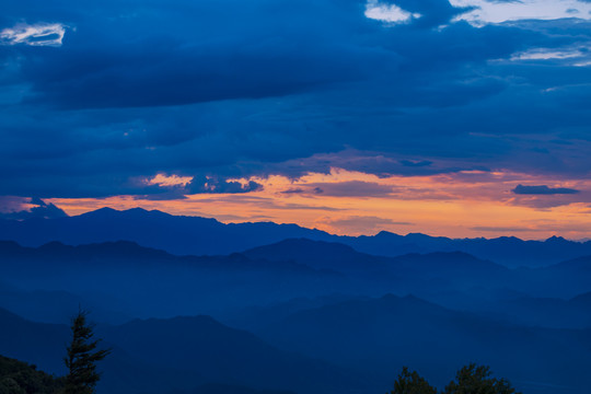 远山