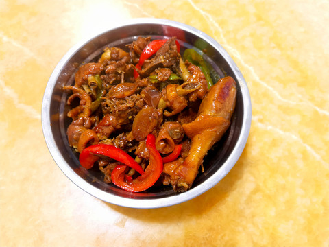 红焖鸭肉