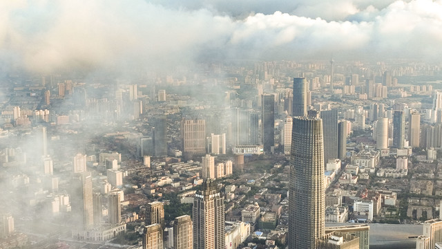 天津城市平流雾美景航拍