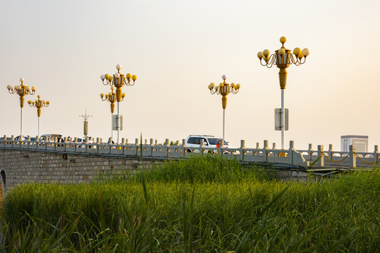 龙堤桥