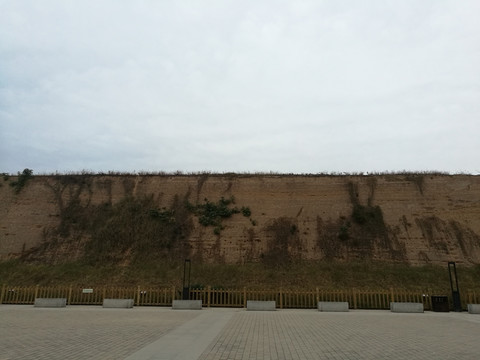 郑州商城墙遗址