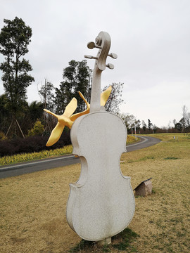 乐器雕塑