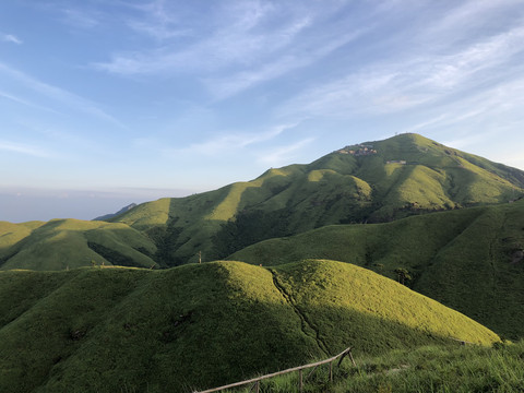 草甸登山