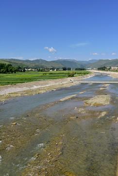 迭藏河风光