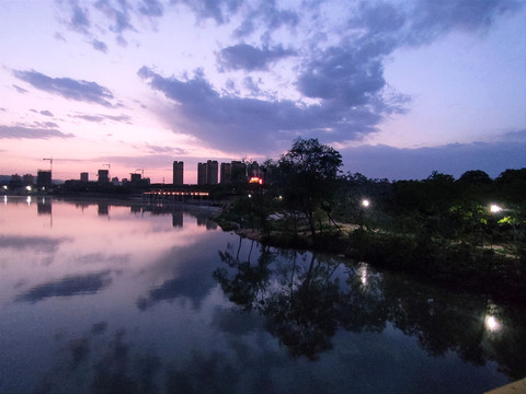 城市黄昏