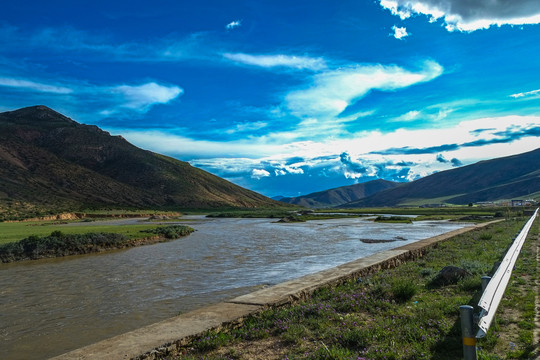 西藏东达山