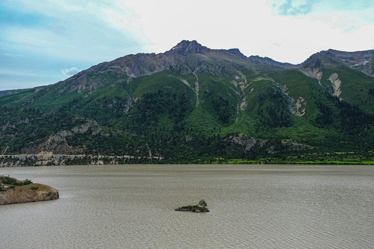 然乌湖