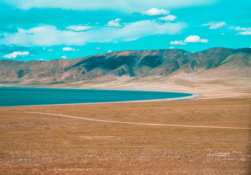 西藏湖泊巴木错