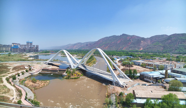 航拍青海西宁北川河湿地公园