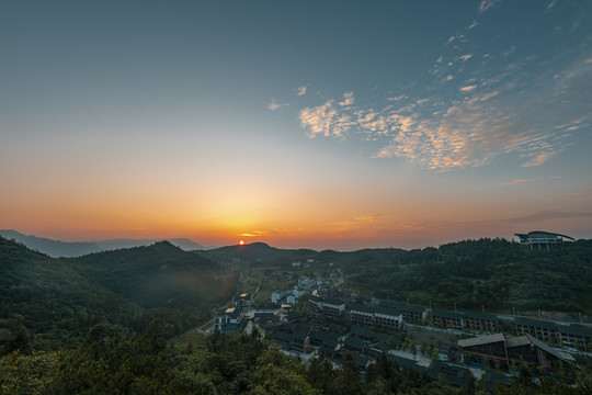 重庆天池情缘景区日出日落