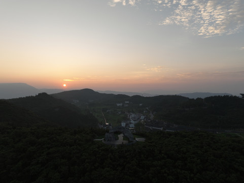 重庆天池情缘景区日出日落