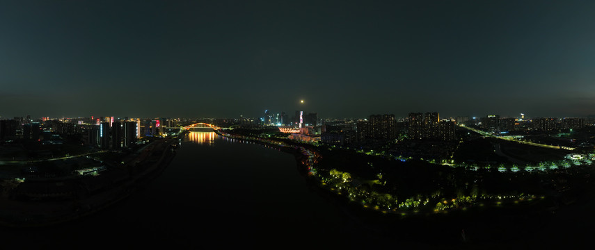 佛山新城超级大月亮夜景