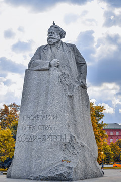 俄罗斯莫斯科红场马克思雕像