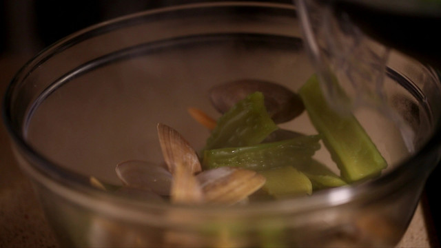 花蛤蛤蜊苦瓜汤