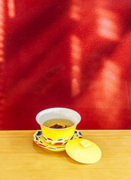 中国茶文化黄色茶具