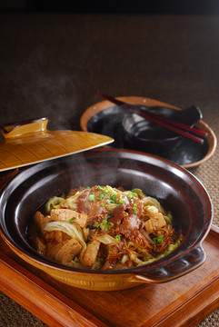 砂锅烩五花肉白菜