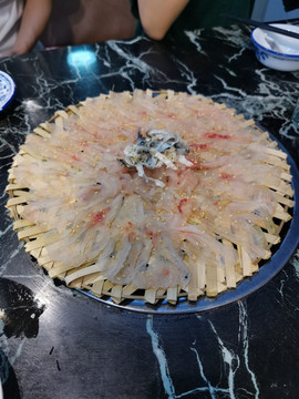 草鱼鱼生