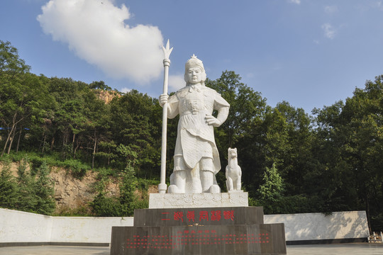 二郎神杨戬雕像