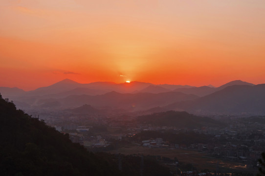 山村落日风景