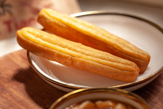 中国传统美食早餐油条豆腐花