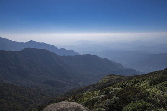 大山远山山脉