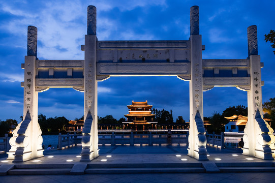 石湖夜景