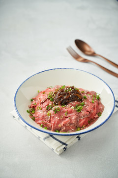 日式薄煎牛肉饭