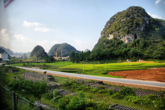 滇黔铁路沿线风景
