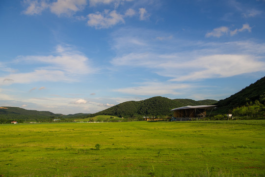 荆门圣境山滑翔伞基地