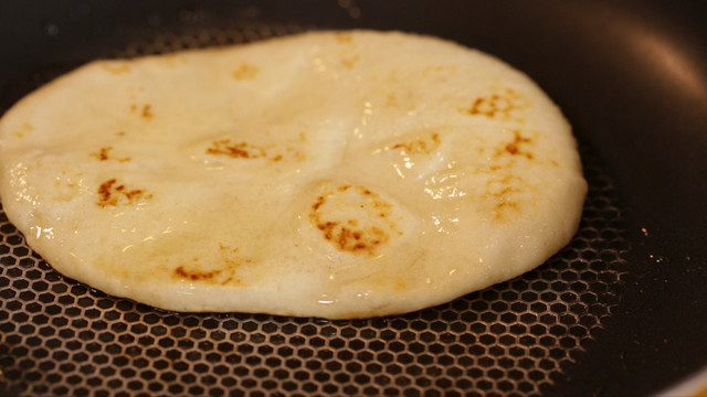 平底锅烙饼制作香酥口袋饼