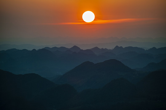 日落山川