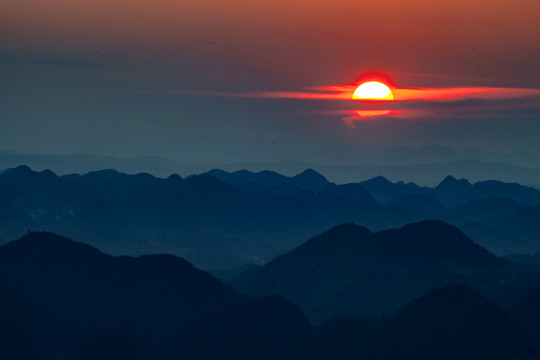 夕阳山川