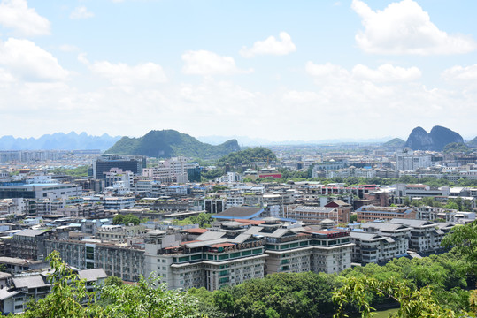 桂林穿山斗鸡山远眺