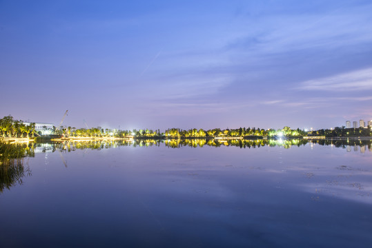 临平东湖公园夜景