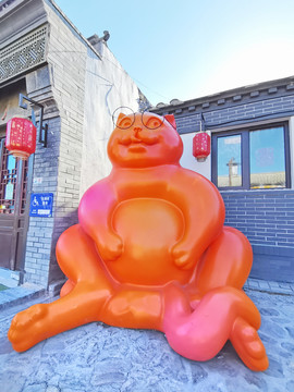 京西古道红色大猫雕塑