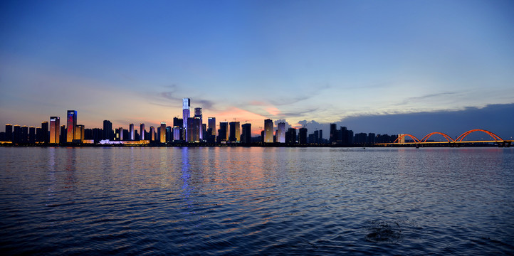 长沙滨江新区湘江夜景日落