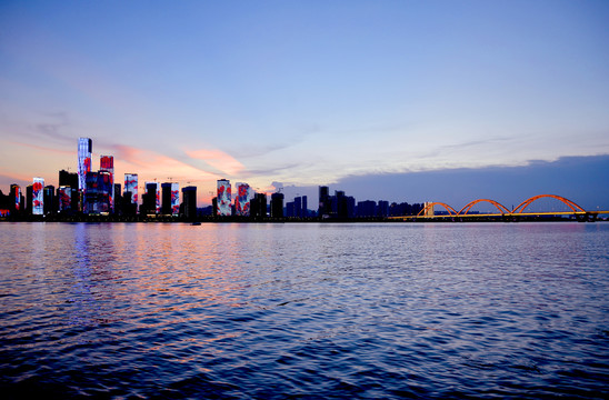 长沙滨江新区湘江夜景日落