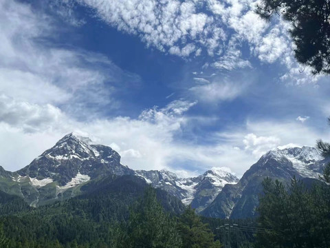 高山云海冰川