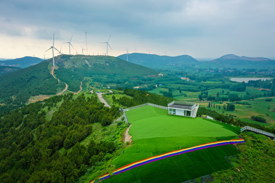 航拍贾汪区督公山滑翔伞基地