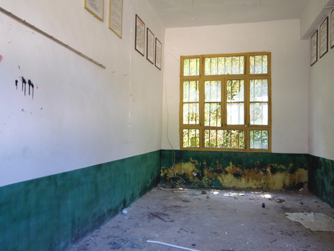 复古建筑风景石墙旧学校