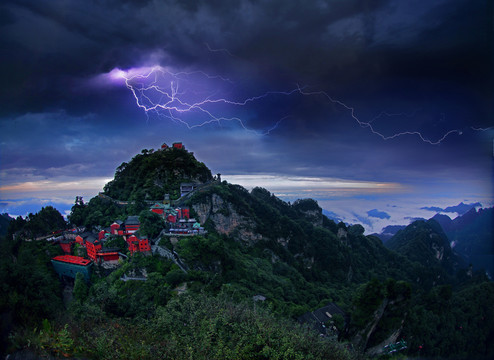 航拍武当山全景雷电