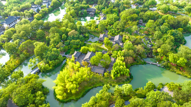 航拍江苏省扬州瘦西湖风景区