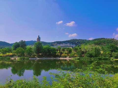 青山之上好风景