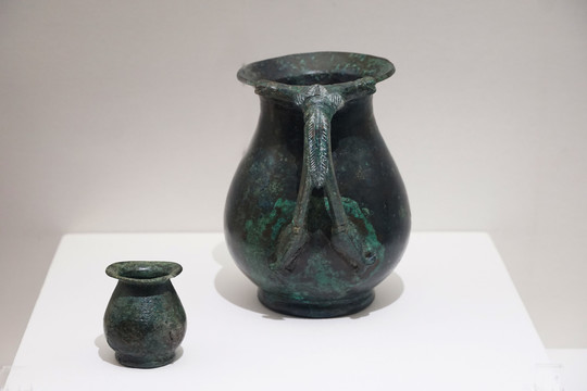 公元前3世纪青铜小水壶