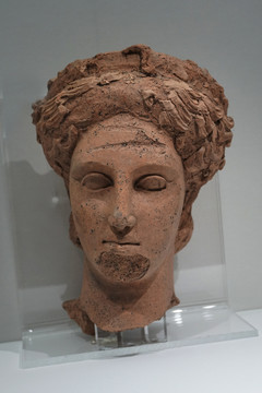 公元前4世纪女子头像