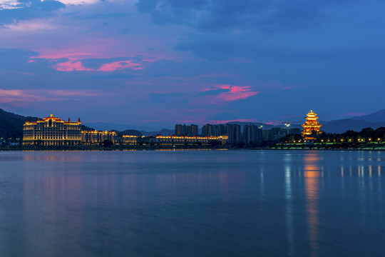 丽水市防洪提南明湖夕阳夜色