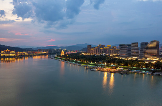 丽水市防洪提南明湖夕阳夜色