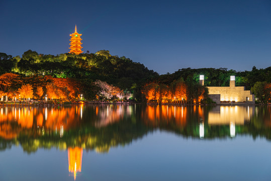 佛山礌岗公园魁星阁与咏诗广场